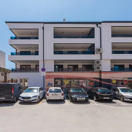 Apartment Sonia Porec